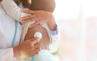 La triple epidemia de COVID, gripe y bronquiolitis amenaza de nuevo al sistema sanitario