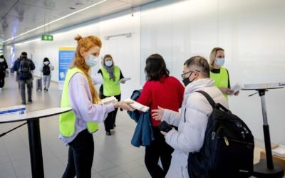 Bruselas recomienda «encarecidamente» pedir pruebas de COVID-19 a los viajeros procedentes de China