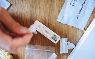 La Agencia del Medicamento retira todos los lotes de un test rápido de COVID-19 por contaminación