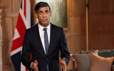 Sunak defiende su gestión en la crisis del COVID y asegura sentir «profundamente» la pérdida de las víctimas