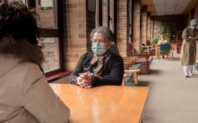 La Comunidad de Madrid reclama el coste de la residencia a familiares de muertos en pandemia: «Es de película de terror»