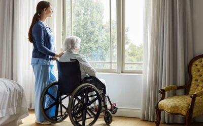 Solo un 14% de las residencias de mayores tienen titularidad y gestión pública en España