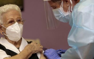 Carmen Carboné, primera enfermera que vacunó contra el covid: «Pensé que ya teníamos la salvación»