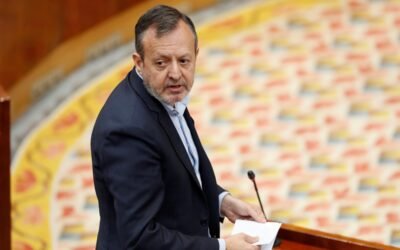 El exconsejero Reyero acusa a Ayuso de «extender un manto de confusión» con los muertos en residencias por la covid